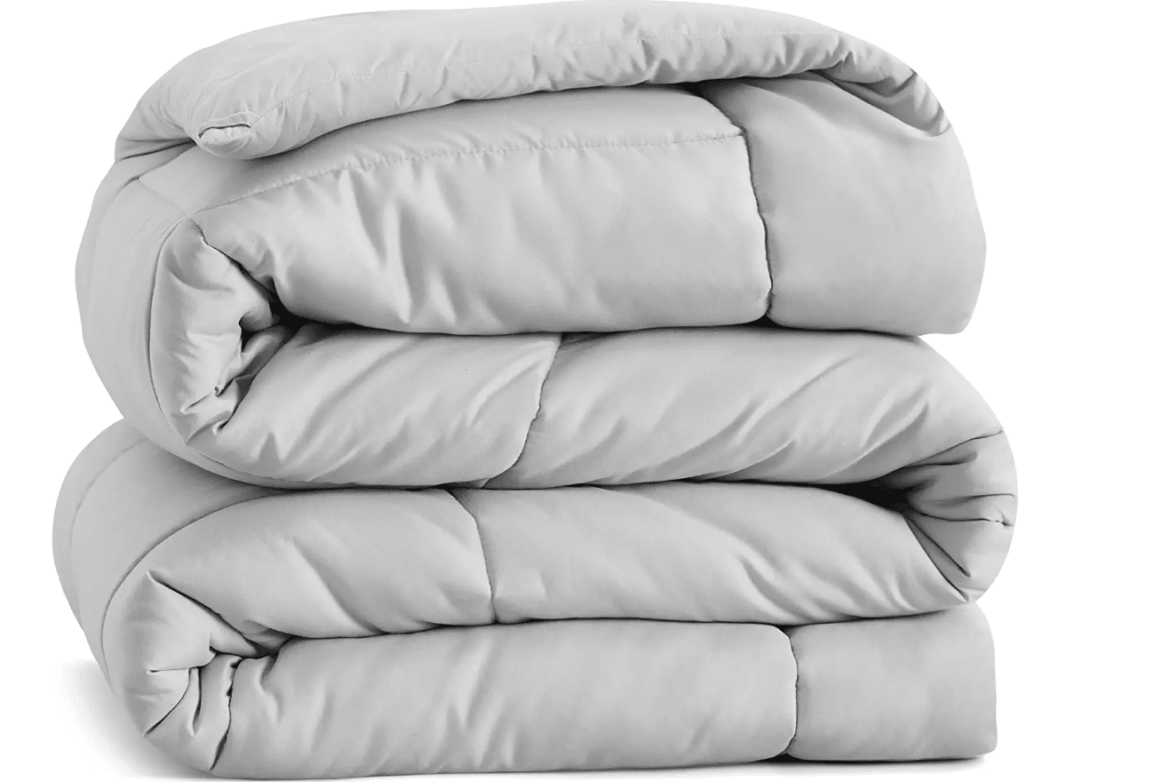 Bedsure Duvet Insert Queen Comforter Light Grey - All Season Quilted Down Alternative Comforter for Queen Bed, 300GSM Mashine Washable Microfiber Bedding Comforter with Corner Tabs - Airbnb Ambassador